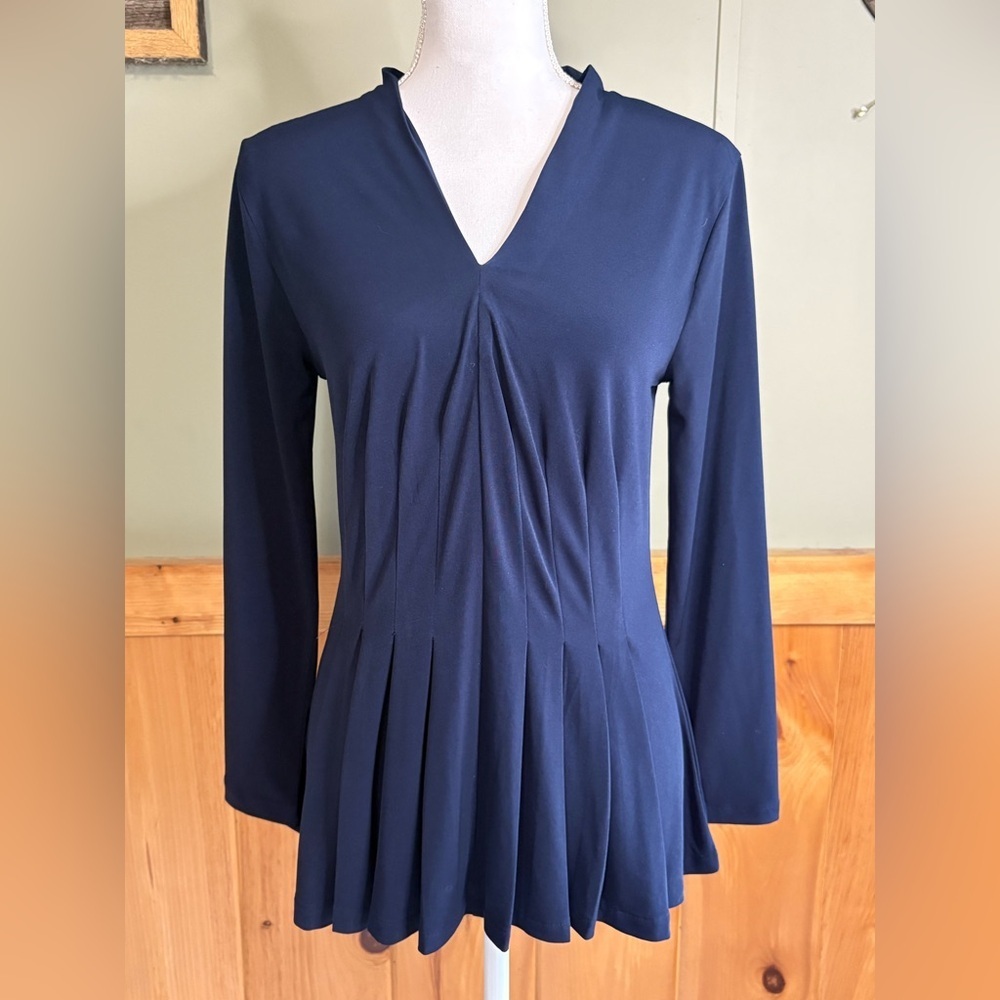 Ann Taylor Mixed Media Pleated Front Dark Blue Top size Medium